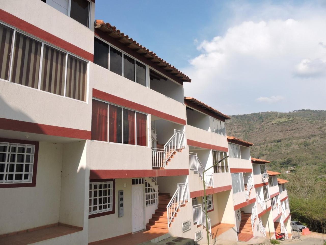 Apartamento De Lujo San Gil Luaran gambar